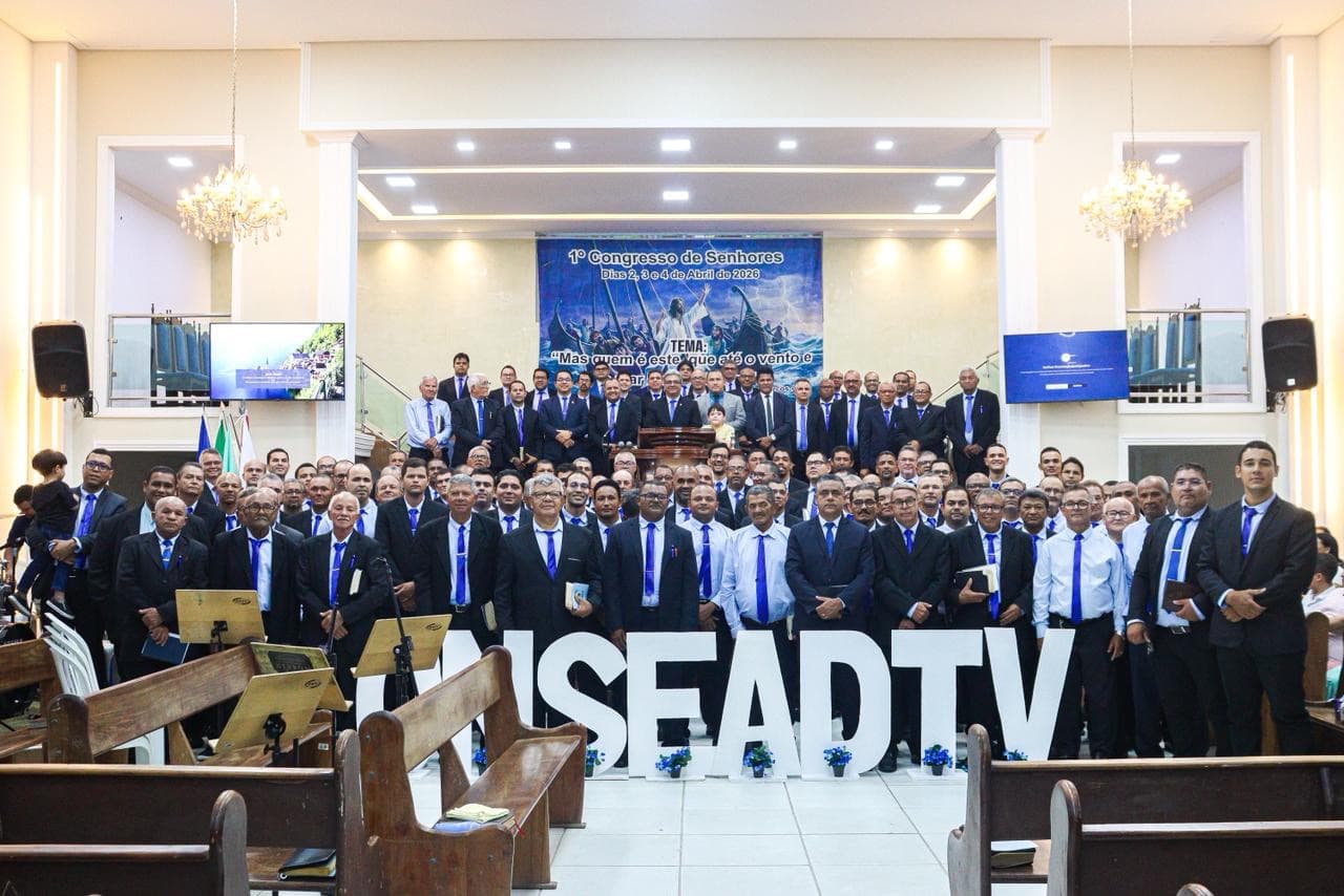 Dia de edificação e poder: igreja vivencia estudo bíblico profundo e culto de encerramento marcado por forte mover espiritual